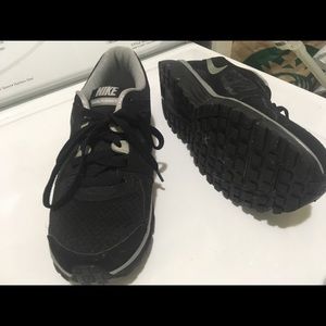 Nike dual fusion ST2 men’s shoe